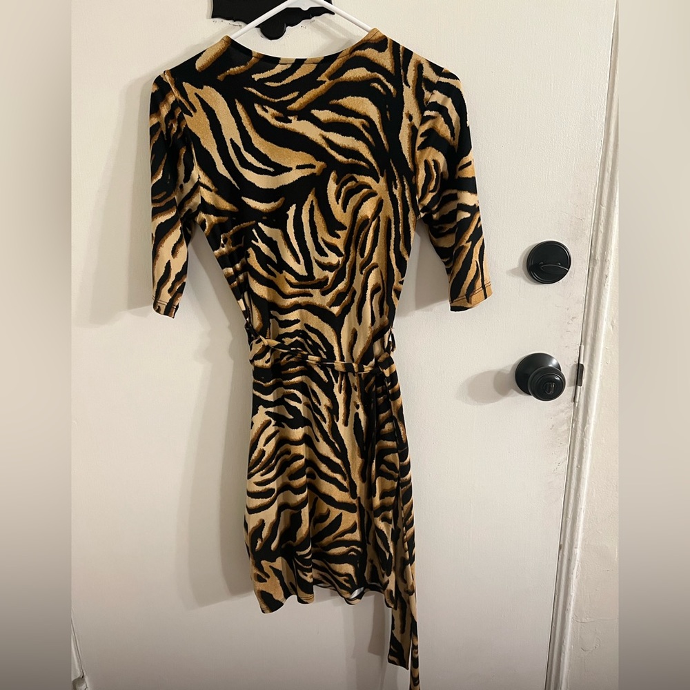 Leopard Dress - Picture 5 of 6